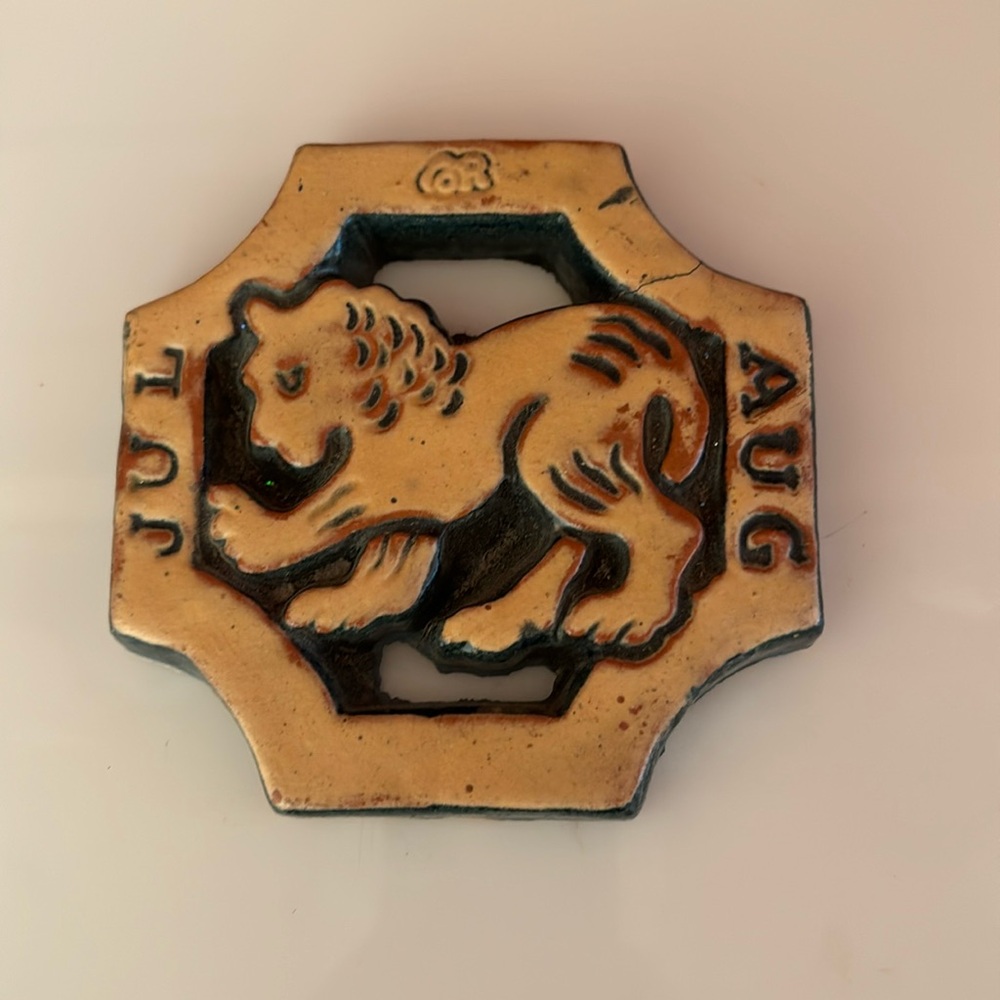 Vintage Henry Mercer Moravian Pottery Zodiac Art Tile Leo Jul/Aug Stamped